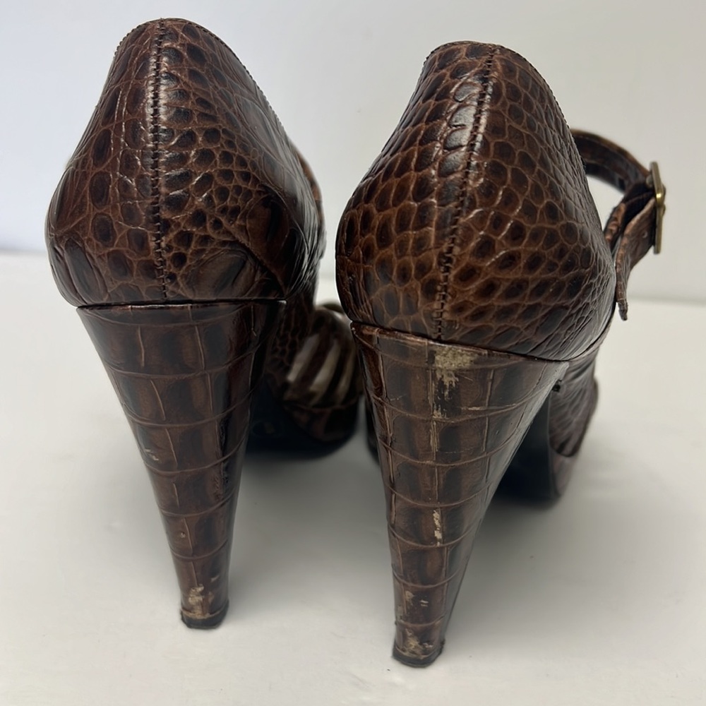 BCBGirls Leather Croc Print heels - Picture 5 of 9